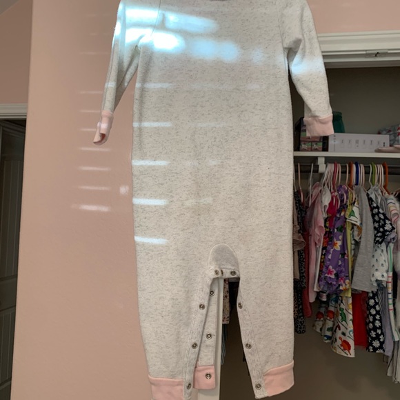 18-24 month Gap romper - Picture 2 of 3